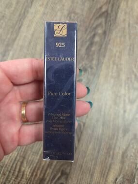 Estee Lauder Pure Color Whipped Matte Lip Color 925 Social Whirl Lipstick